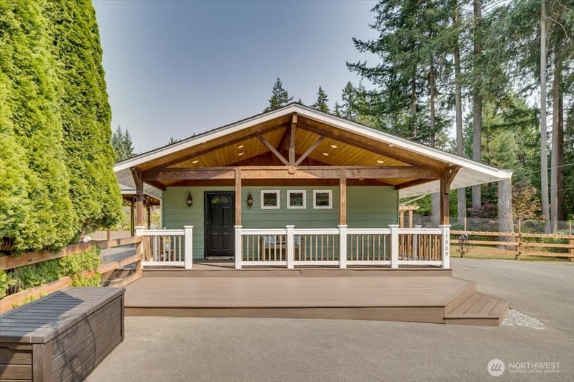 Property photo for 17909 Trombley Road, Snohomish photo 2