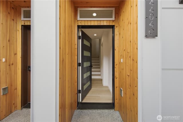 Property photo for 4404 S Othello St #C, Seattle photo 3