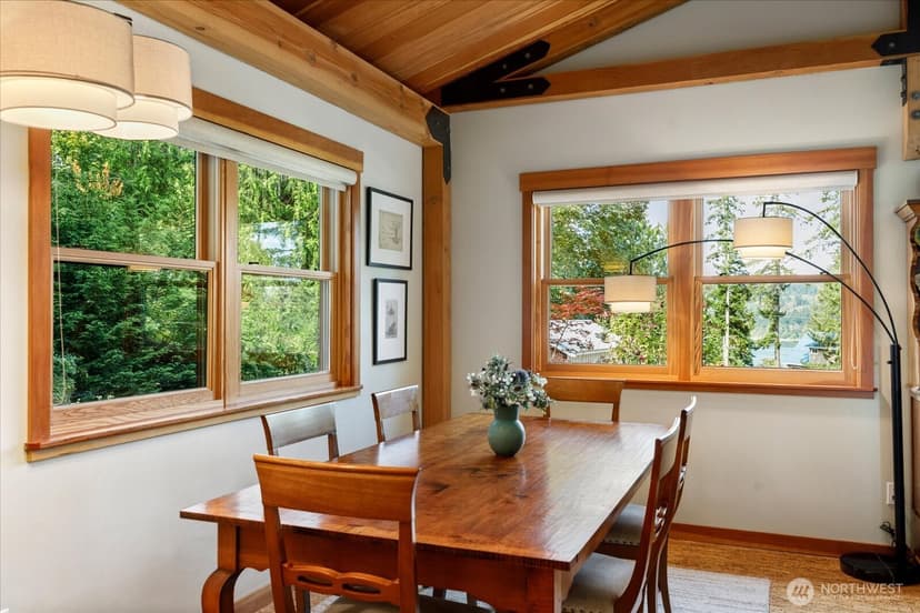 Property photo for 8015 Cultus Bay Road, Clinton photo 12