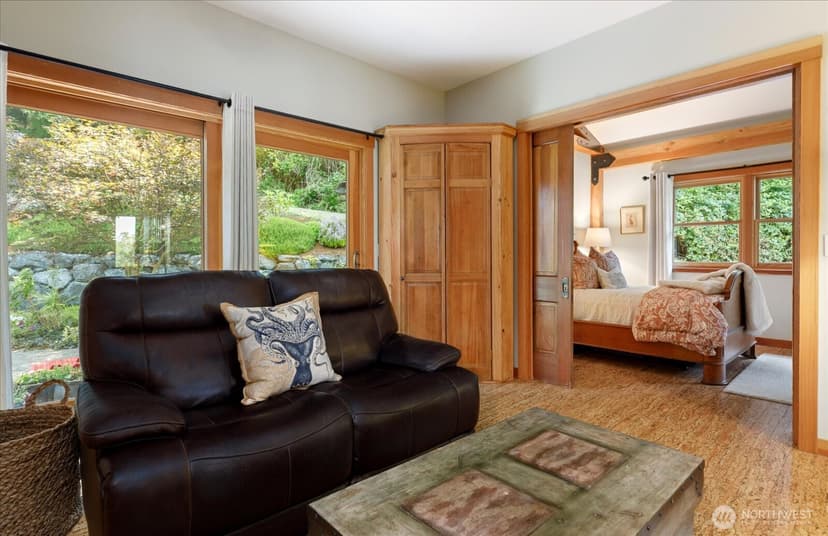 Property photo for 8015 Cultus Bay Road, Clinton photo 15