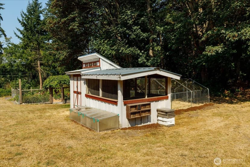 Property photo for 8015 Cultus Bay Road, Clinton photo 36