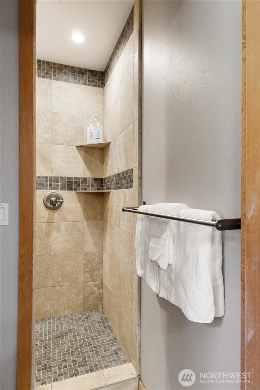 Property photo for 8015 Cultus Bay Road, Clinton photo 23