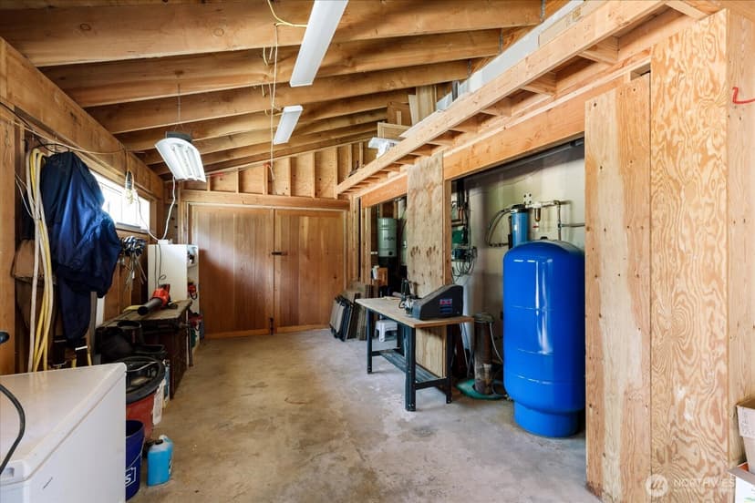 Property photo for 8015 Cultus Bay Road, Clinton photo 27