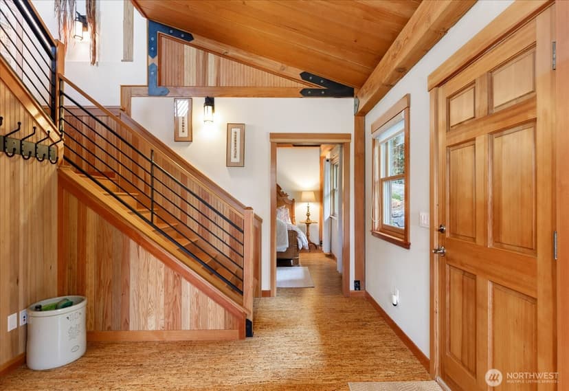 Property photo for 8015 Cultus Bay Road, Clinton photo 13