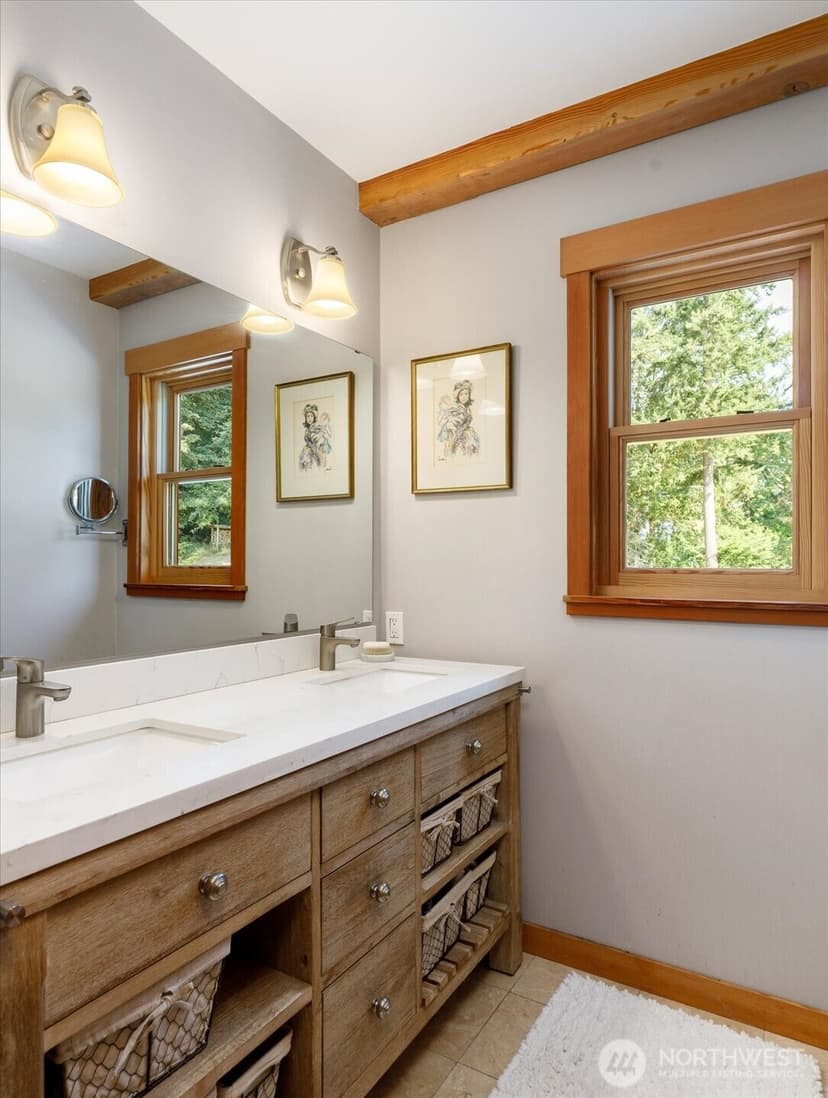 Property photo for 8015 Cultus Bay Road, Clinton photo 22