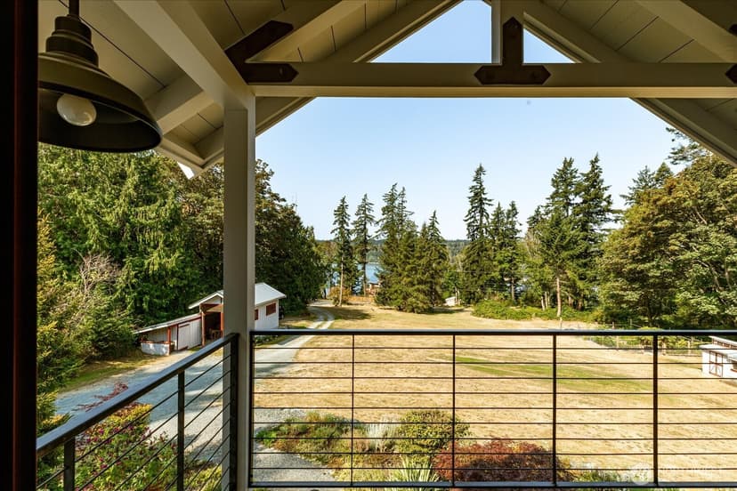 Property photo for 8015 Cultus Bay Road, Clinton photo 20