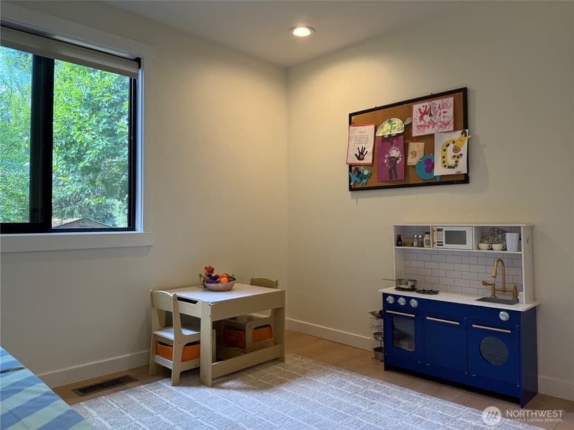 Property photo for 9323 NE 124th Street, Kirkland photo 21