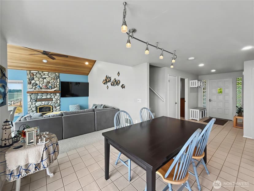 Property photo for 41 H S Beach Way, Hat Island photo 9
