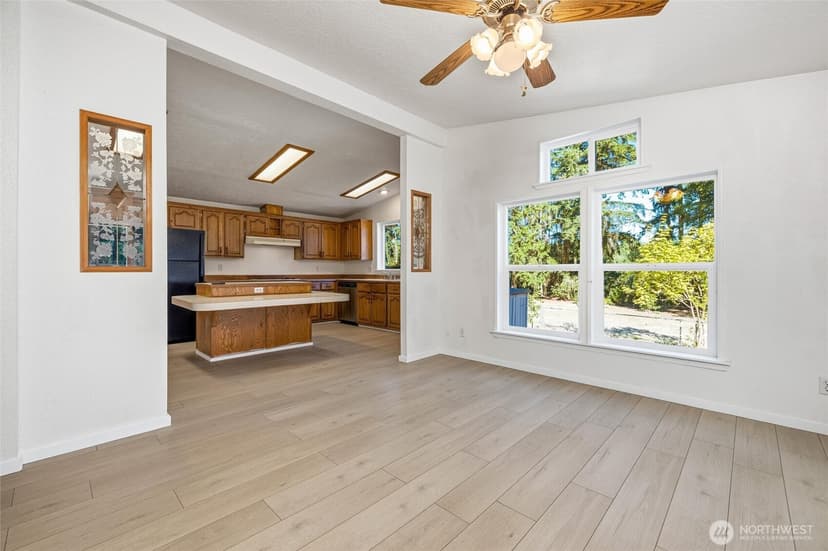 Property photo for 5985 Coles Road, Langley photo 17