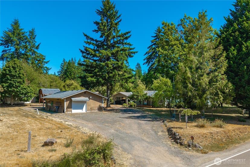 Property photo for 8700 Orchard Avenue SE, Port Orchard photo 3