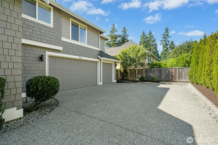 Property photo for 16048 SE 45th Place, Bellevue photo 37