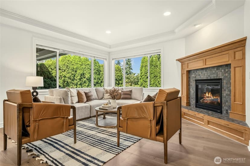 Property photo for 16048 SE 45th Place, Bellevue photo 4