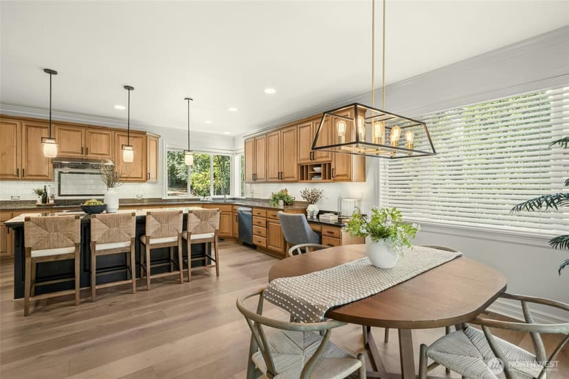 Property photo for 16048 SE 45th Place, Bellevue photo 16
