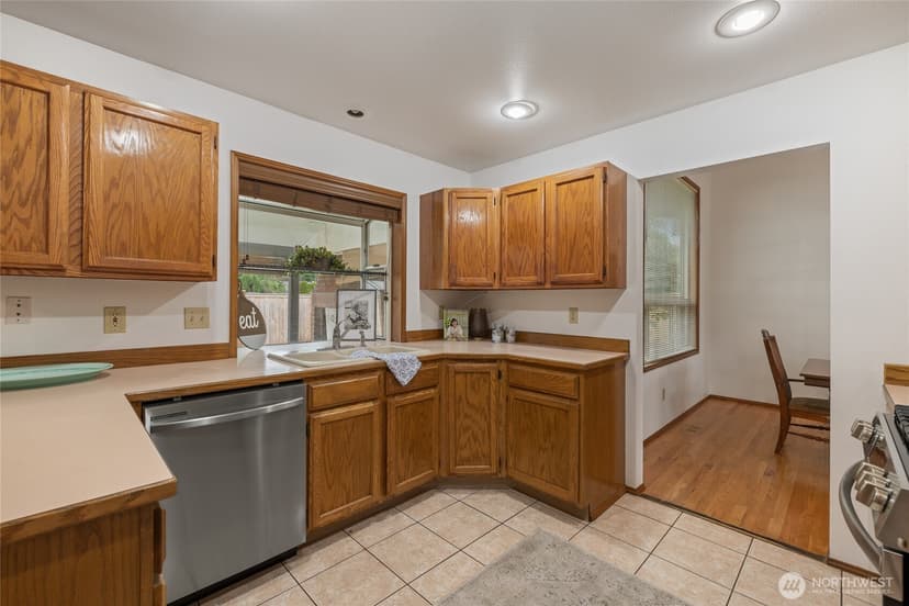 Property photo for 1447 33rd Street SE, Auburn photo 14