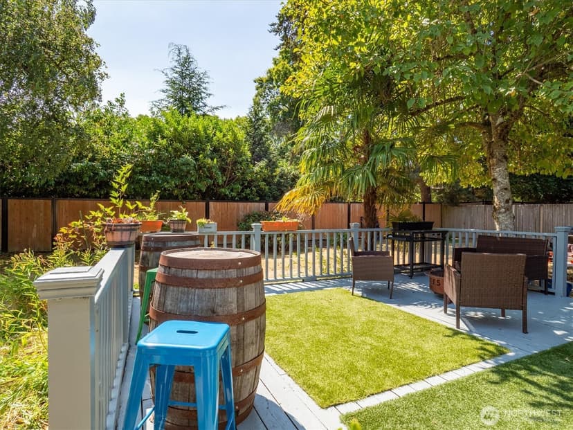 Property photo for 1331 N 121st Street, Seattle photo 22