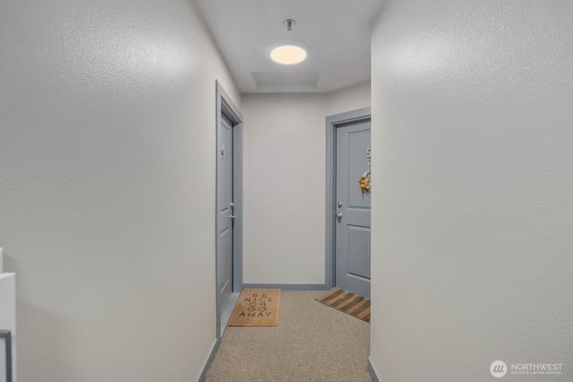 Property photo for 1131 N 93rd Street #6, Seattle photo 3