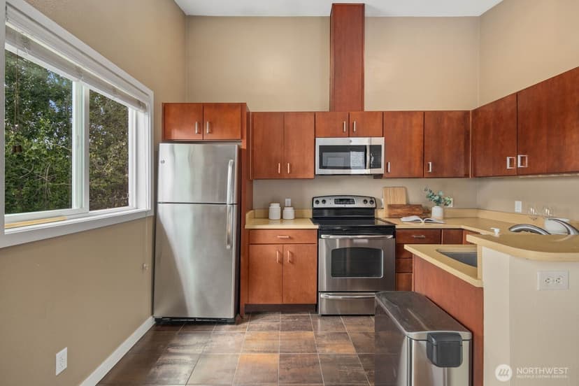 Property photo for 1131 N 93rd Street #6, Seattle photo 15
