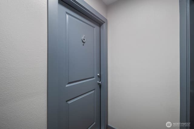 Property photo for 1131 N 93rd Street #6, Seattle photo 4
