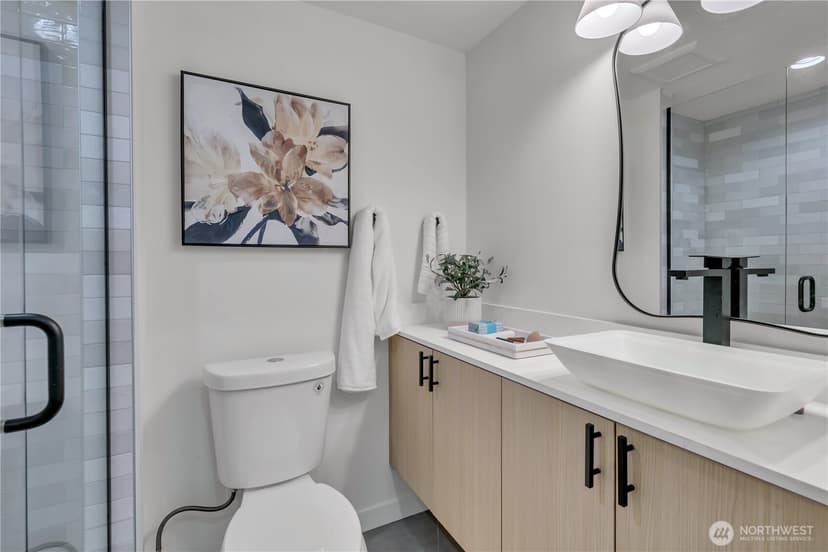 Property photo for 4404 S Othello St #B, Seattle photo 7