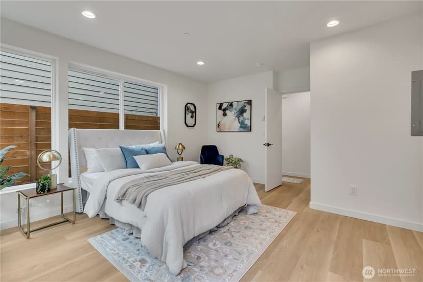 Property photo for 4404 S Othello St #B, Seattle photo 5