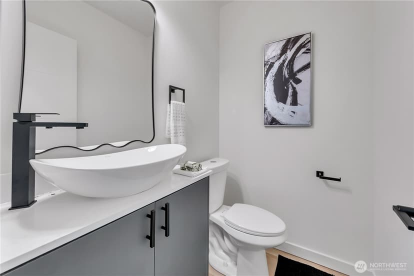 Property photo for 4404 S Othello St #B, Seattle photo 16