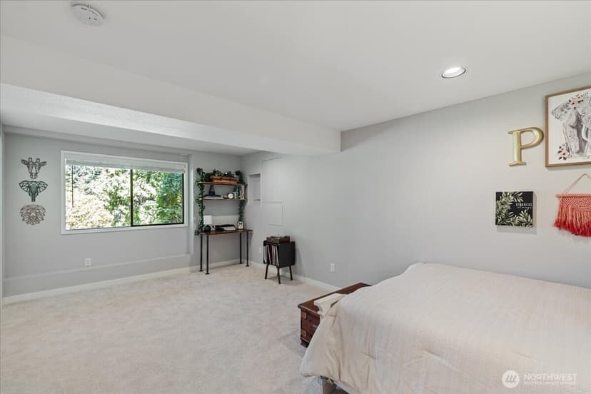 Property photo for 25007 SE Mirrormont Way, Issaquah photo 27