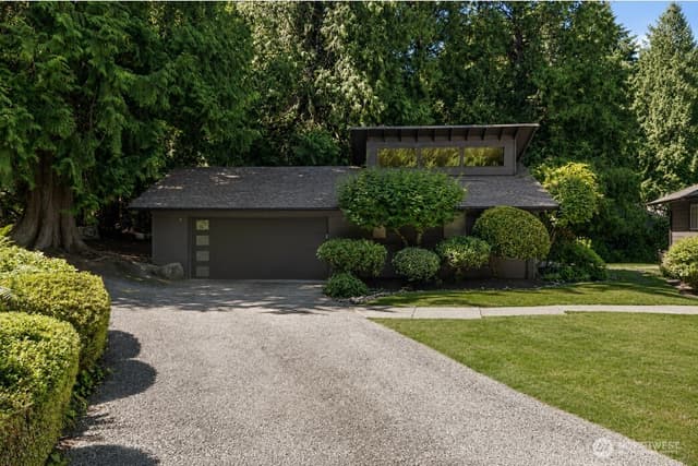 Property photo for 25007 SE Mirrormont Way, Issaquah photo 4