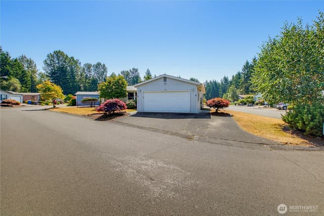 Property photo for 12422 152nd Street Ct E #69, Puyallup photo 3