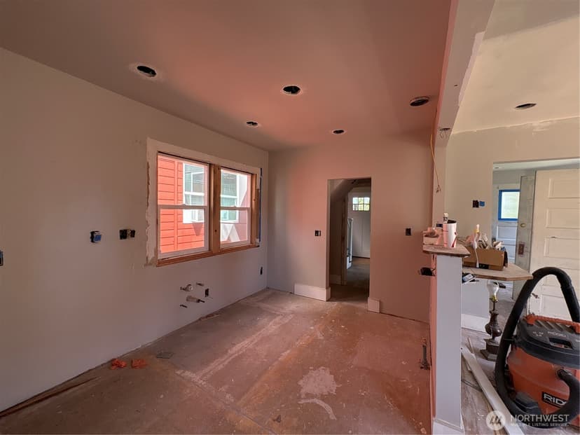 Property photo for 139 NW 85th Street, Seattle photo 9