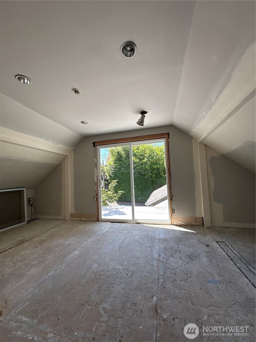 Property photo for 139 NW 85th Street, Seattle photo 13