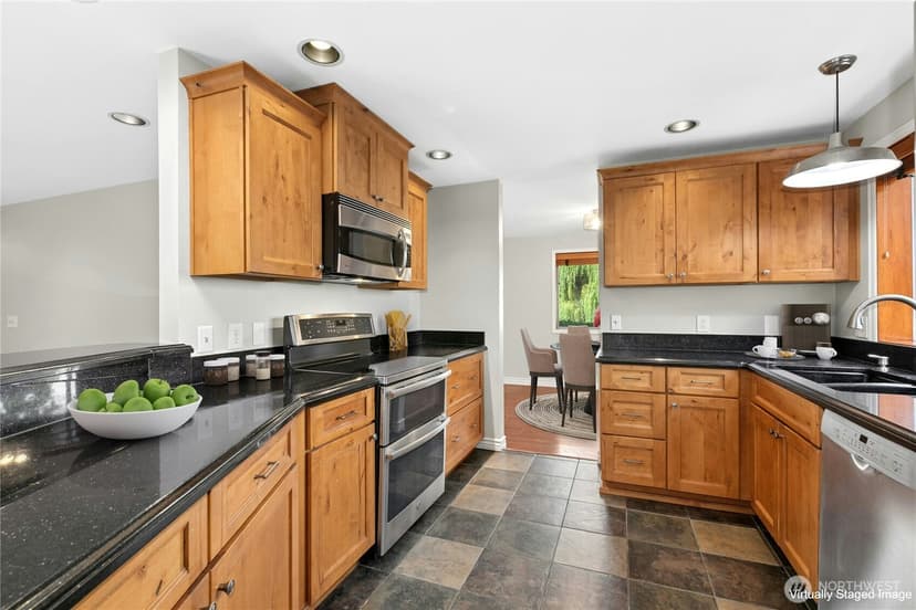 Property photo for 18201 Vineway Place, Arlington photo 6