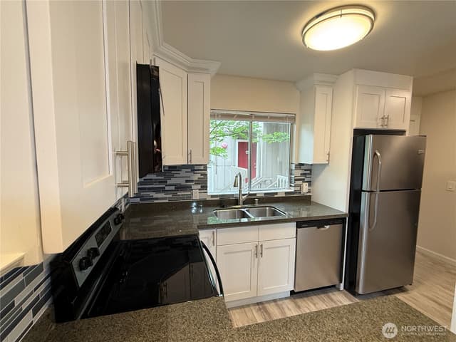Property photo for 4802 180th Street SW #F202, Lynnwood photo 3