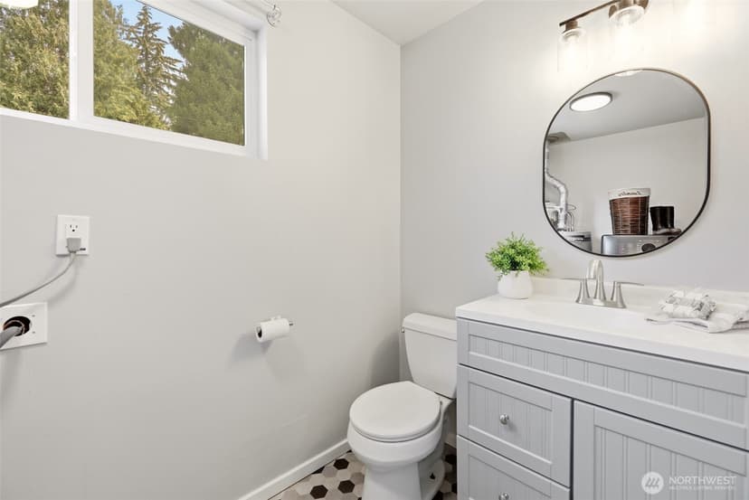 Property photo for 15814 Larch Way, Lynnwood photo 16