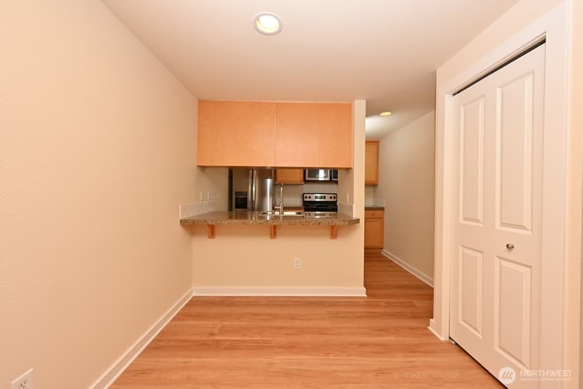 Property photo for 301 W Raye Street #106, Seattle photo 10