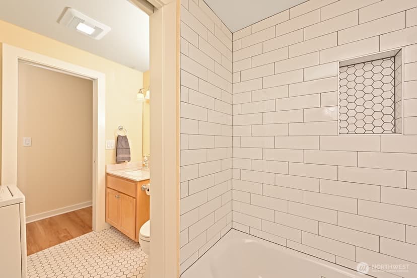 Property photo for 301 W Raye Street #106, Seattle photo 21
