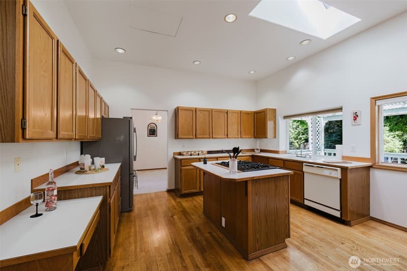 Property photo for 12218 Crossridge Avenue NW, Silverdale photo 10