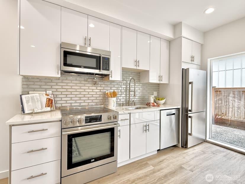 Property photo for 708 N 102nd Street #2, Seattle photo 11