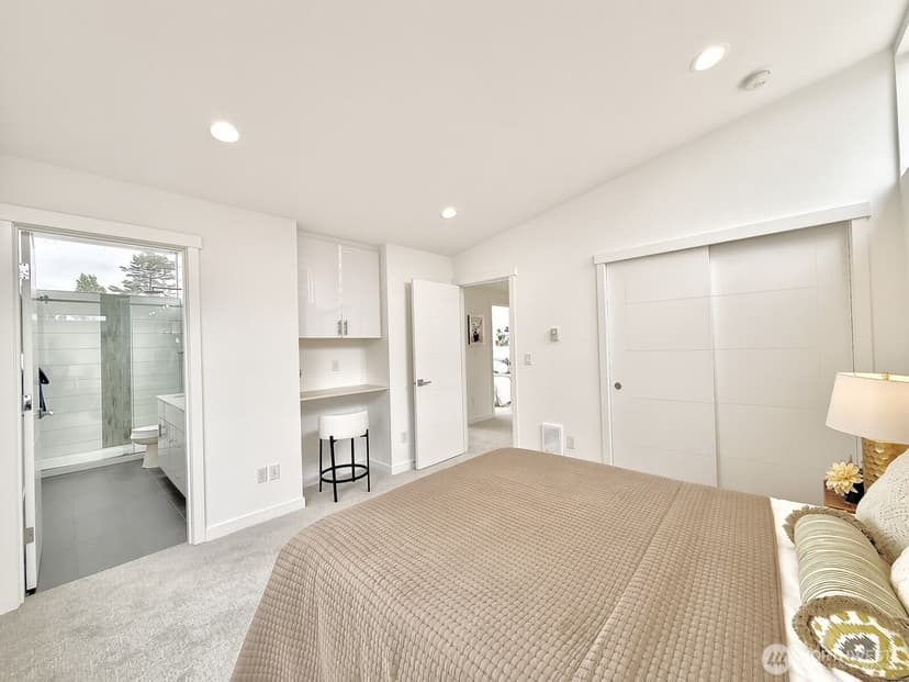 Property photo for 708 N 102nd Street #2, Seattle photo 21