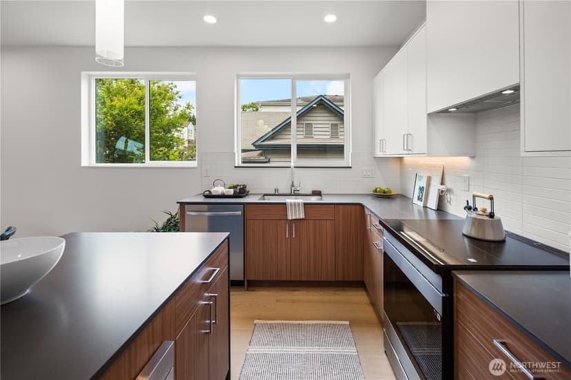 Property photo for 1761 NW 62nd Street, Seattle photo 6