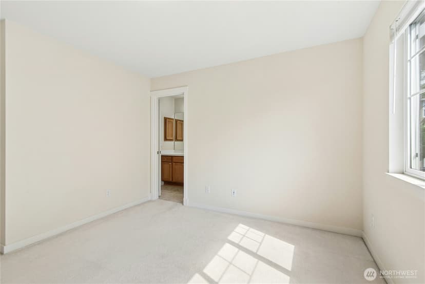 Property photo for 1901 NE Killian Lane, Issaquah photo 19