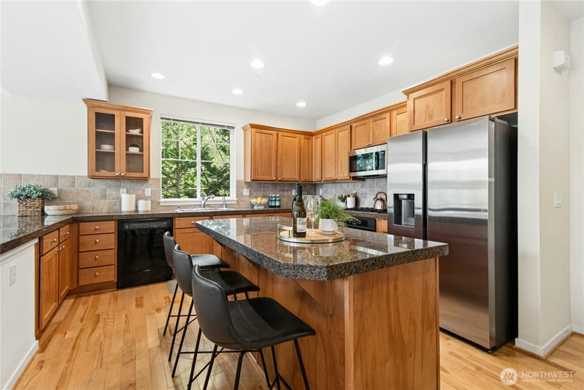 Property photo for 1901 NE Killian Lane, Issaquah photo 6