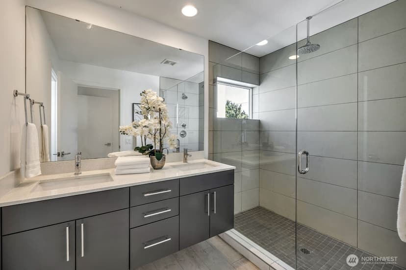 Property photo for 1705 NW 63rd Street #B, Seattle photo 13