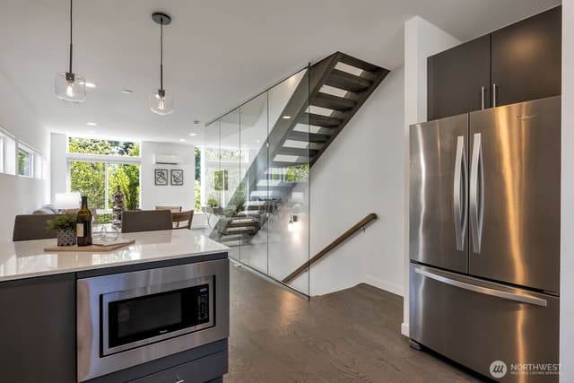 Property photo for 1705 NW 63rd Street #B, Seattle photo 5