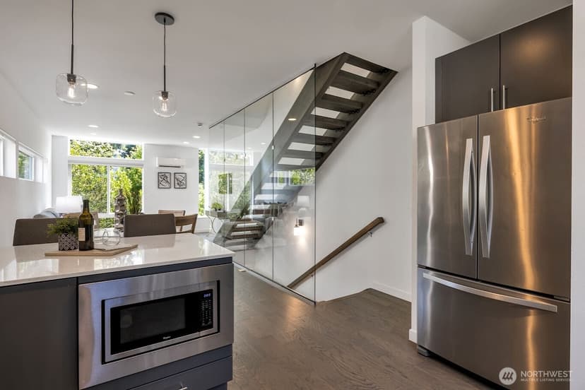 Property photo for 1705 NW 63rd Street #B, Seattle photo 5