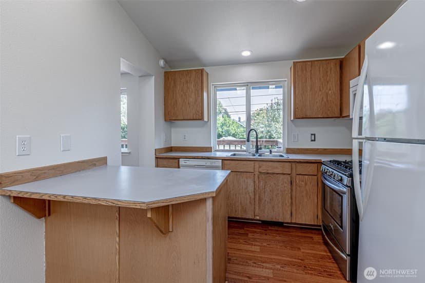 Property photo for 5113 N Bristol Street, Tacoma photo 11