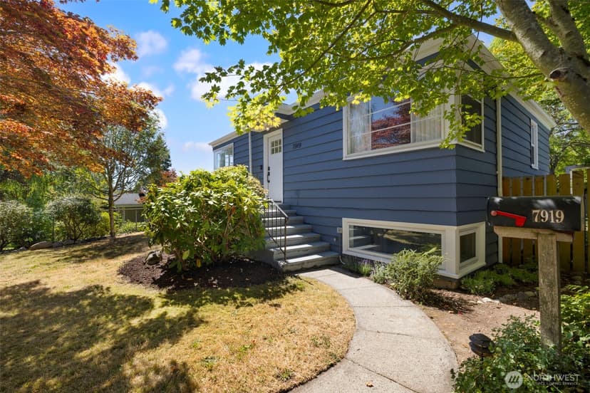 Property photo for 7919 34th Avenue SW, Seattle photo 2