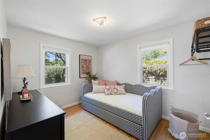 Property photo for 7919 34th Avenue SW, Seattle photo 16