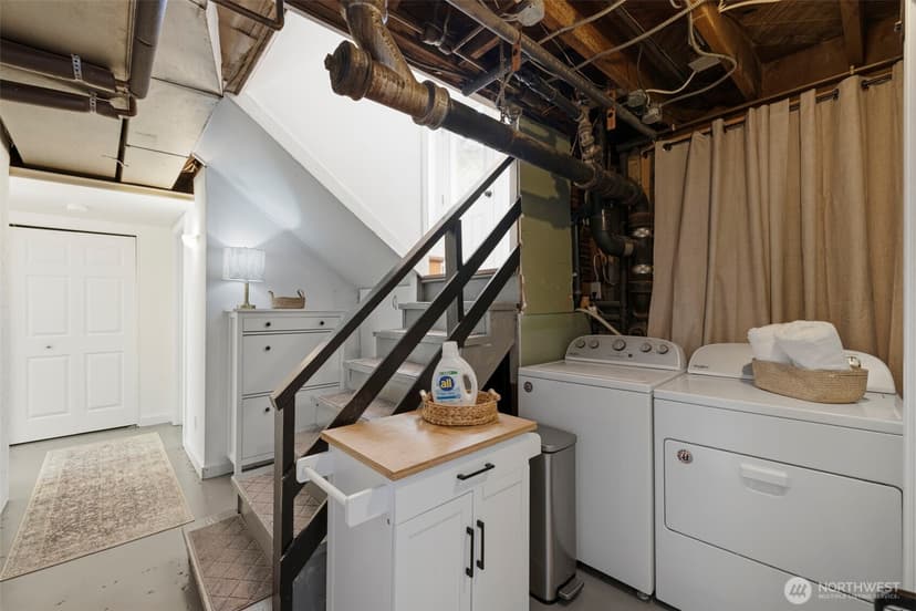 Property photo for 7919 34th Avenue SW, Seattle photo 22