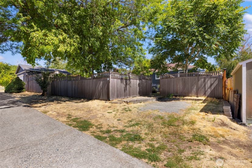 Property photo for 7919 34th Avenue SW, Seattle photo 26