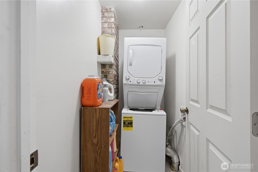 Property photo for 16068 Greenwood Avenue N, Shoreline photo 25